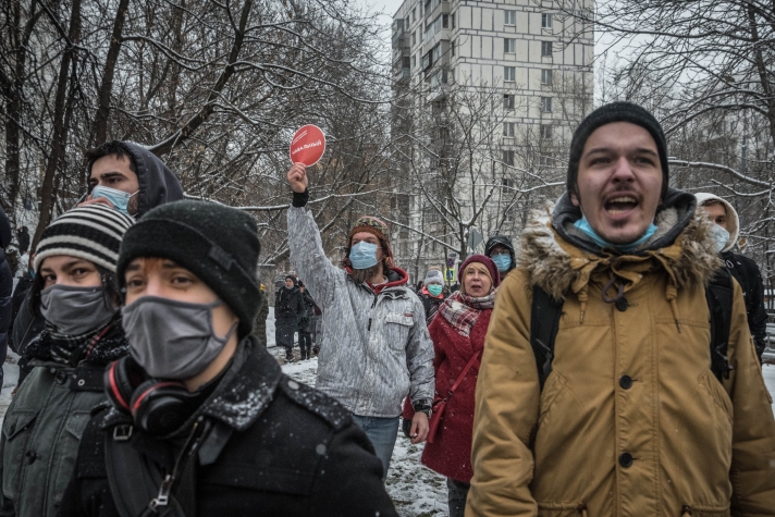 Des centaines de milliers de manifestants, dont de très nombreux jeunes, réclament la libération de l’opposant Alexei Navalny. Vladimir Poutine, à défaut de le réduire au silence, fait tout pour le rendre inéligible…