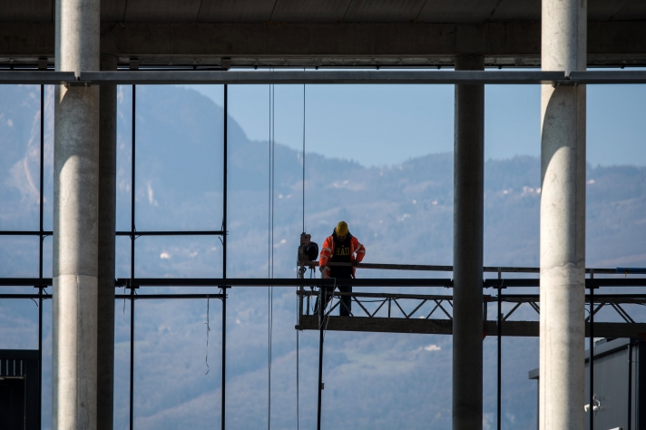 Si le secteur de la construction a vu son chiffre d’affaires progresser en 2020, l’économie française, elle, accuse globalement un net recul.