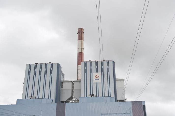 La CFDT 44 se bat pour que la centrale thermique EDF de Cordemais (Loire-Atlantique), qui fonctionne actuellement au charbon, négocie son virage vers la transition écologique par le recours à un combustible alternatif.